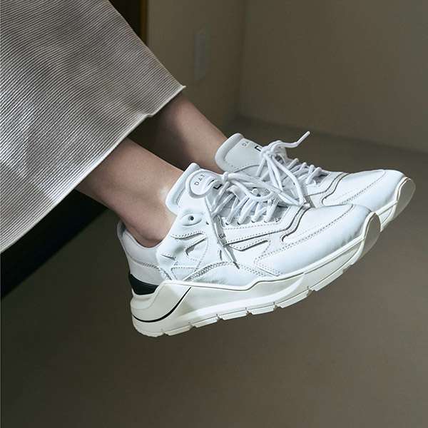 D.A.T.E. FUGA スニーカー